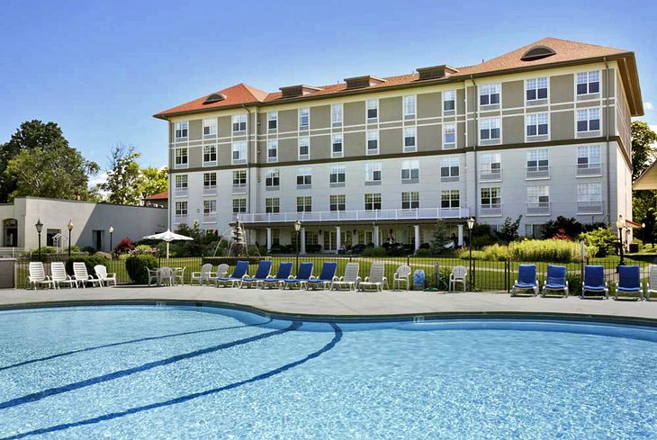 Fort William Henry Hotel and Conference Center
