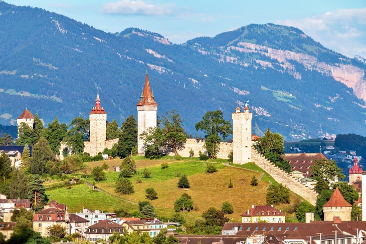 Lucerne's town wall and towers