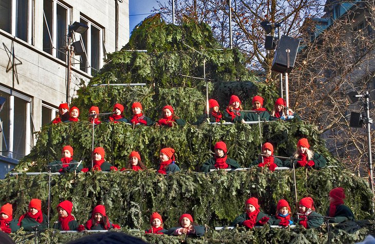 Singing Christmas Tree at the Werdmühleplatz