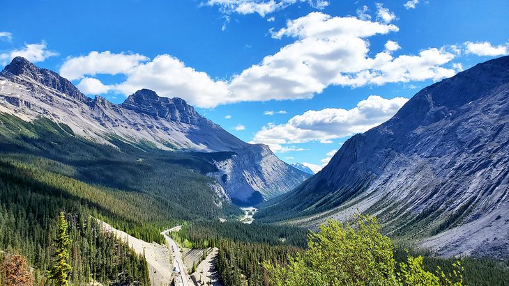 An overlook on the Icefields Parkway between Lake Louise and Jasper