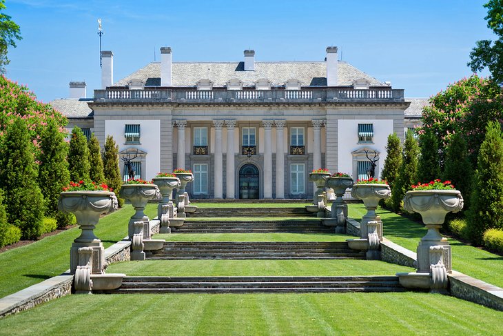 mansion tours in delaware