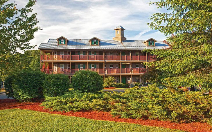 Photo Source: Holiday Inn Club Vacations Oak n' Spruce Resort