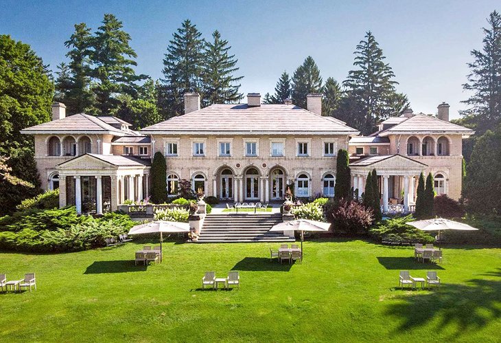 10 Top-Rated Resorts in The Berkshires | PlanetWare