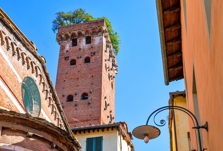 lucca italy tourist attractions