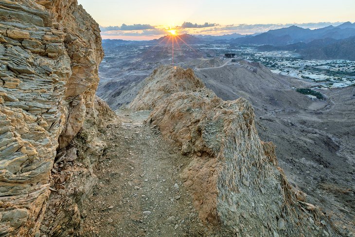 Hiking in Masfut