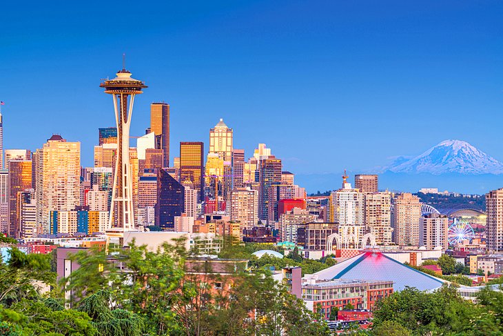 Seattle skyline at dusk