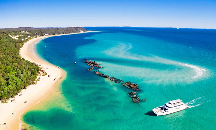 Ship wrecks on Moreton Island