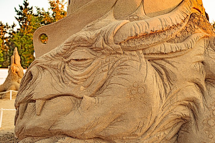 Beachfest's sand sculpture competition