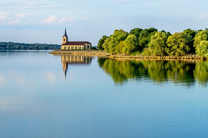 10 lagos mejor valorados de Francia