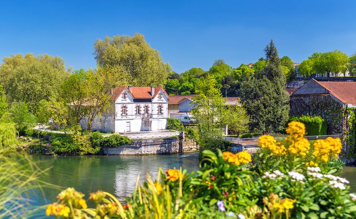 28 atracciones principales y hermosos pueblos en Poitou-Charentes