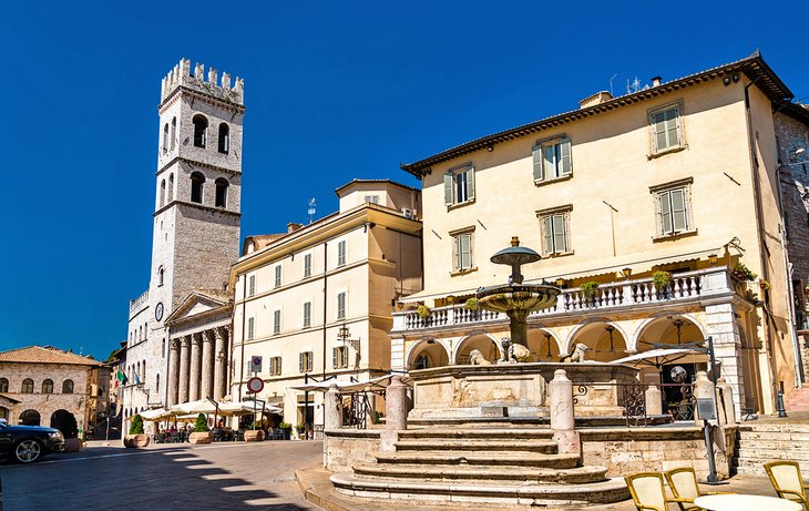 Piazza del Comune and the Torre del Popolo