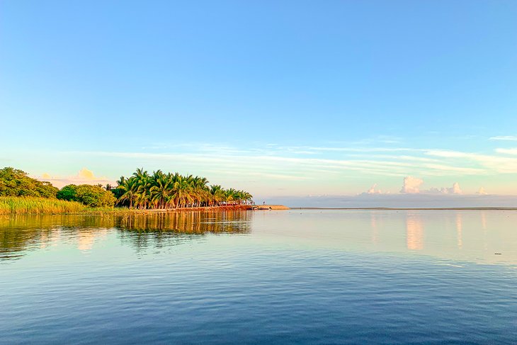 Laguna de Manialtepec