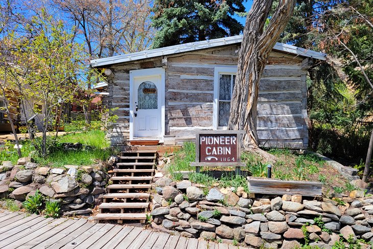 Pioneer Cabin, at the entrance of Reeders Alley