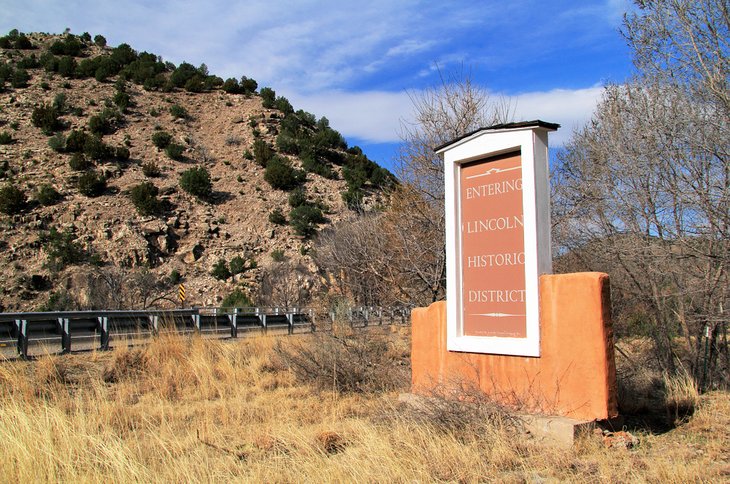 Entrance to the Lincoln Historic District