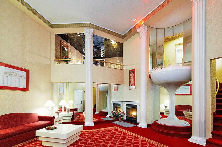 Photo Source: Pocono Palace Resort