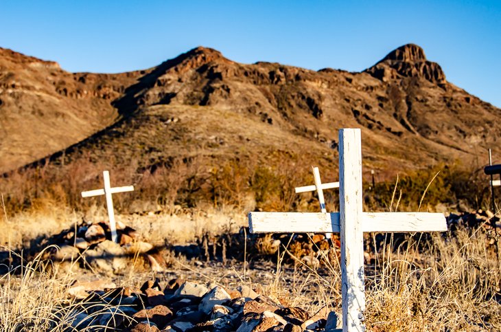 Shafter gravesites