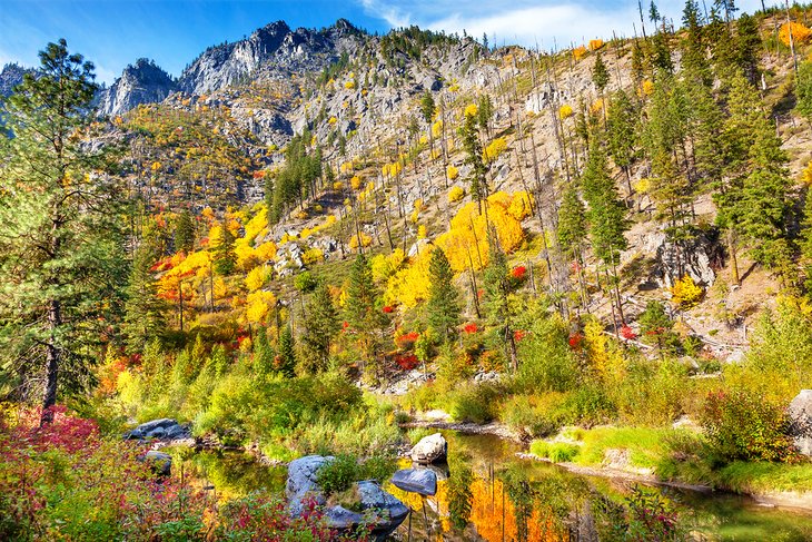 Fall colors along the southern portion of the Cascade Loop