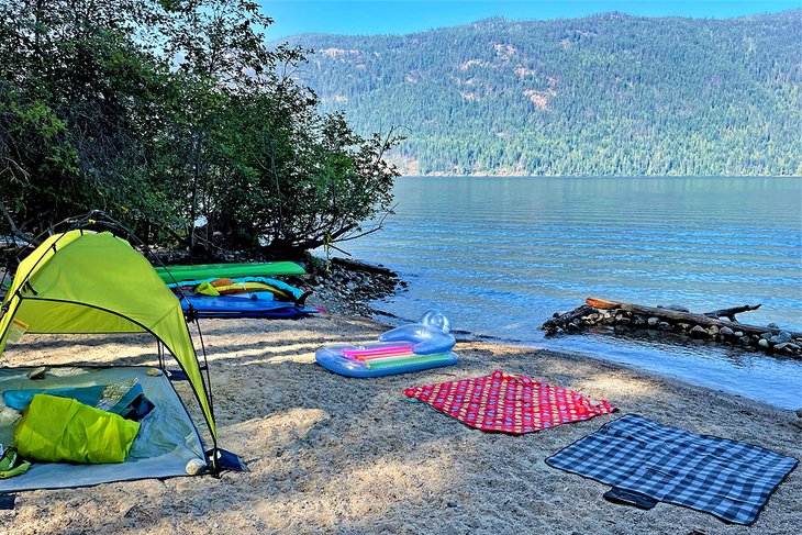 Waterside in Gladstone Provincial Park