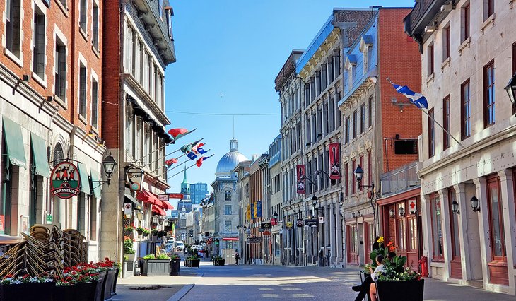 Rue Saint-Paul in Old Montreal (Vieux-Montreal)