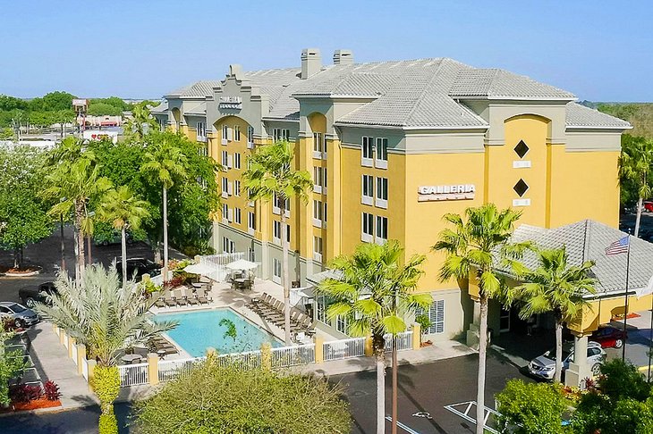 Photo Source: Galleria Palms Hotel