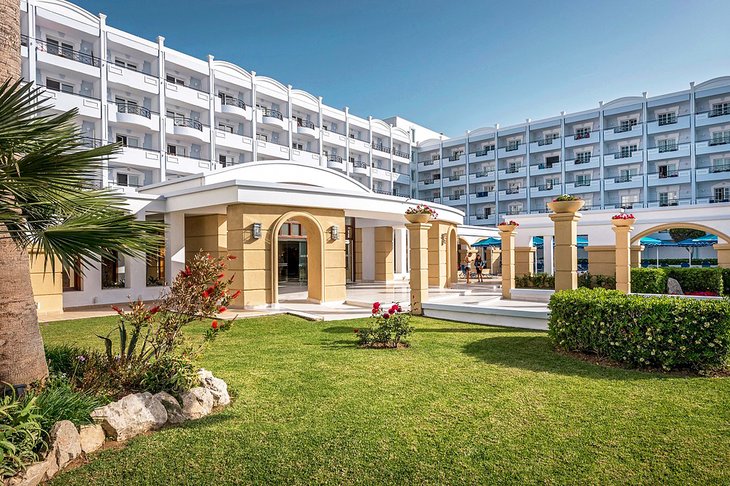 Photo Source: Mitsis Grand Hotel Beach Hotel