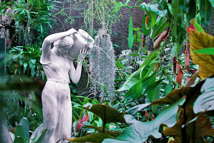 Statue fontaine au Garfield Park Conservatory