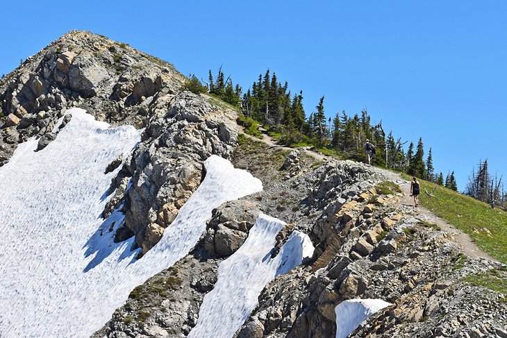 Hiking in Jewel Basin