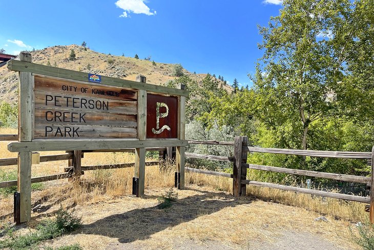 Trailhead for Tom Moore Loop at Peterson Creek