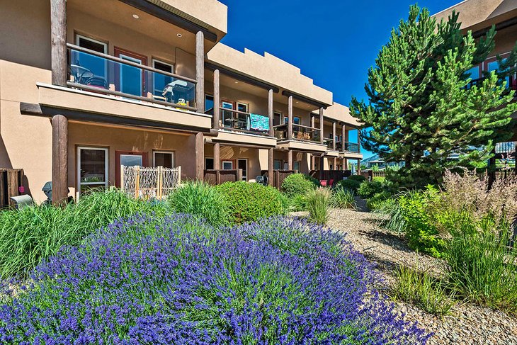 Photo Source: Casa Del Mila Oro Resort