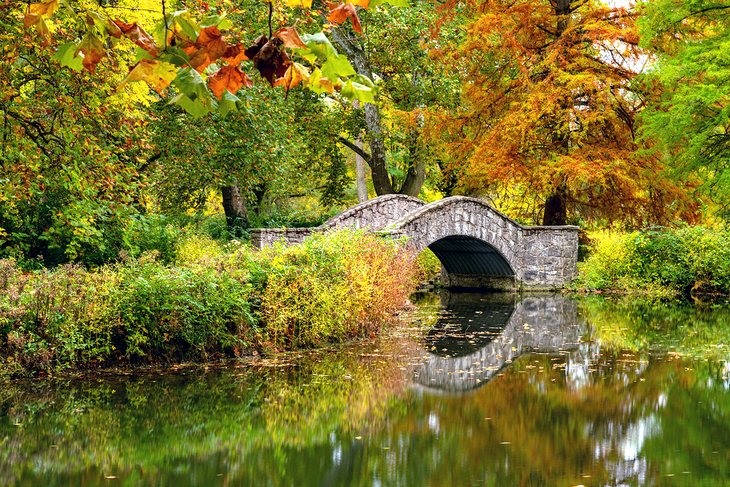 Stone bridge in Eastwood MetroPark