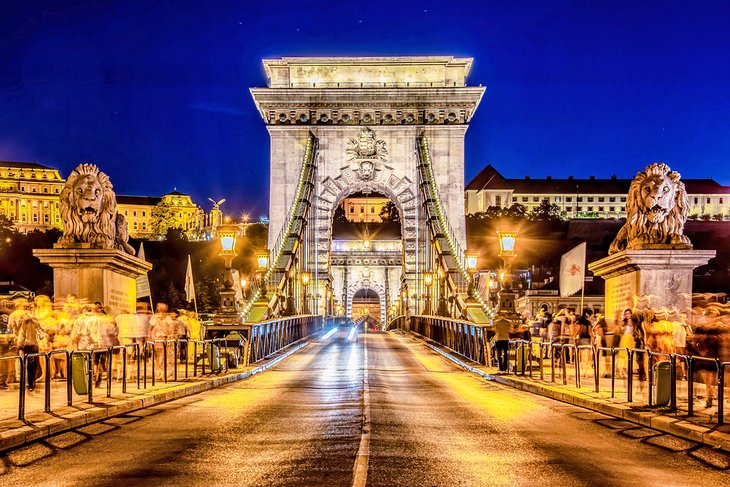 Pont des chaînes Széchenyi à Budapest