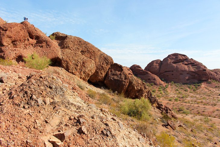 A family hiking in Papago Park, Phoenix