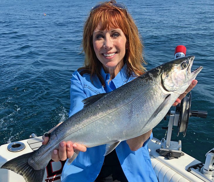 Pesca de salmón en el estanque Michigan: cosas que debe aprender