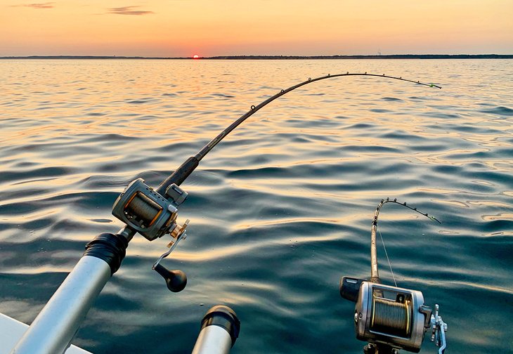 Trolling for SALMON on Lake Michigan // Spring Salmon Fishing in Michigan 