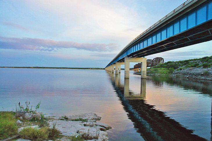 Lake Amistad (Amistad Reservoir)