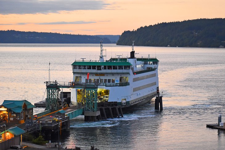 Ferry departing for Vashon from Point Defiance