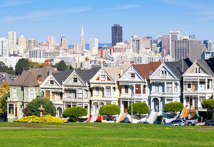 View of the Painted Ladies houses from Alamo Square