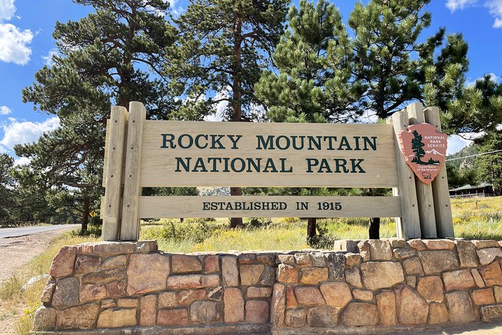 Rocky Mountain National Park sign
