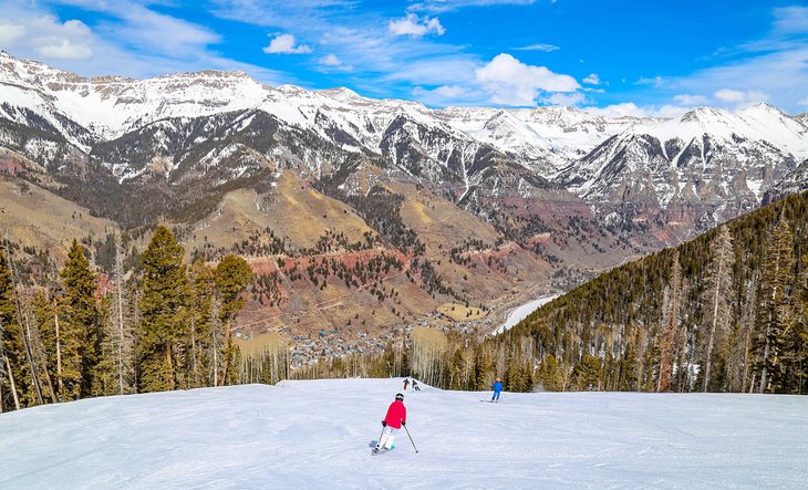 Skiing in Telluride