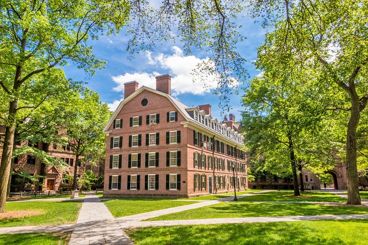 Connecticut Hall, Yale University