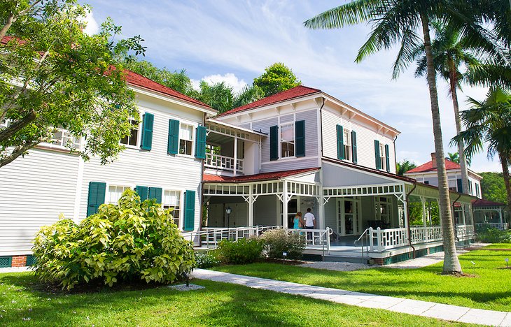 Home in Edison Estates