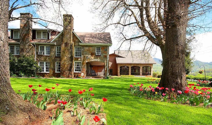 Photo Source: Dillard House