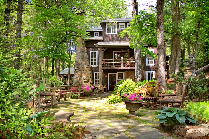 Photo Source: Lake Rabun Hotel & Restaurant