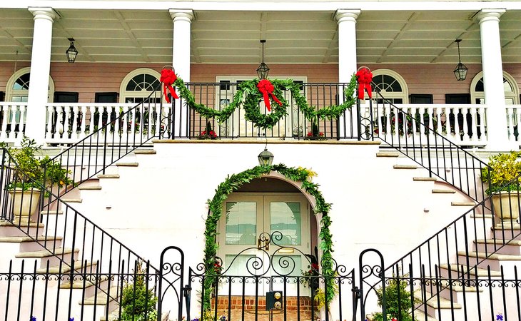 Holiday decorations in Charleston, SC