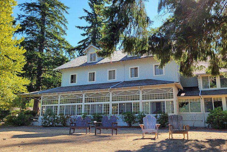 Lake Crescent Lodge, near Marymere Falls