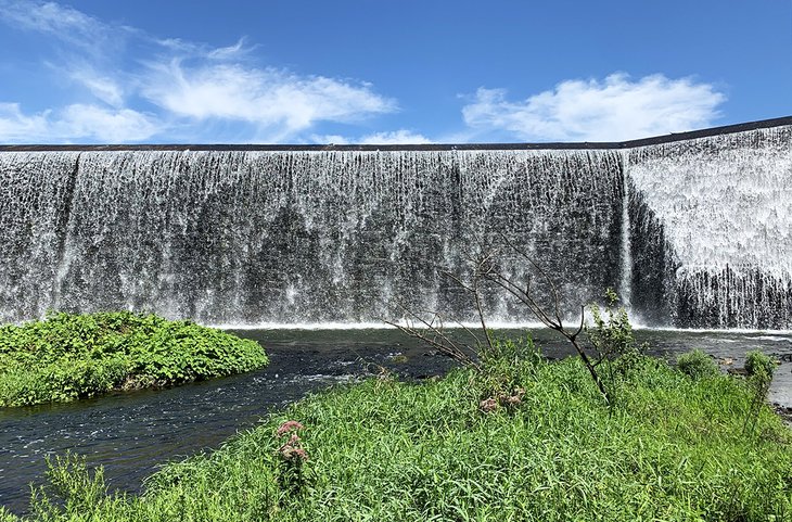 Lake Whitney Dam