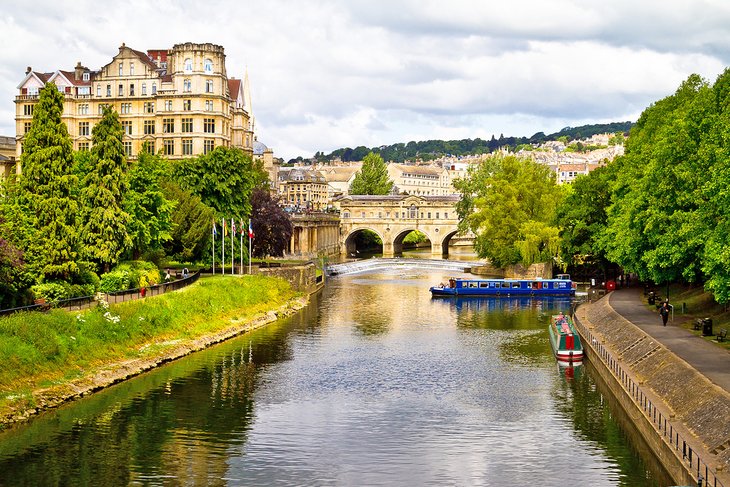 Pulteney Bridge over the River Avon in Bath