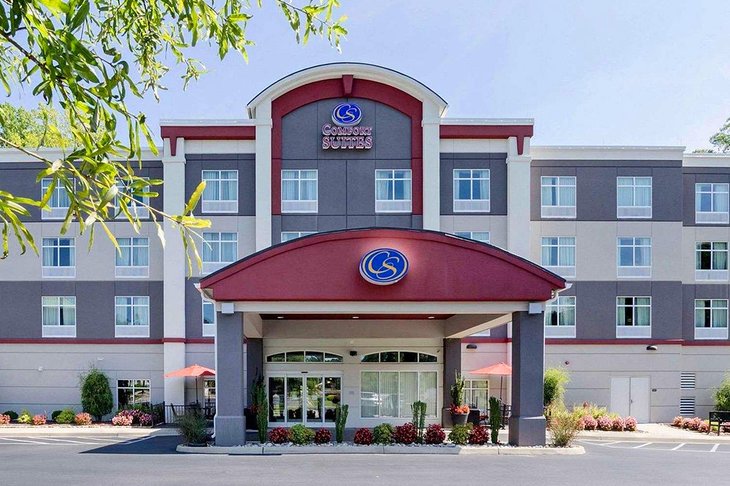 Photo Source: Comfort Suites Williamsburg Historic Area