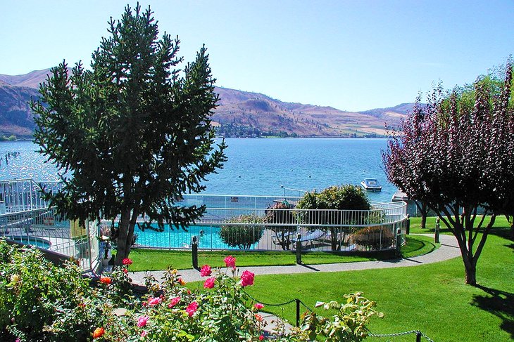 Photo Source: Darnell's Lake Resort