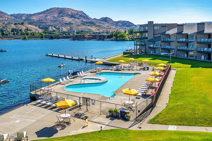 Photo Source: Peterson's Waterfront Resort